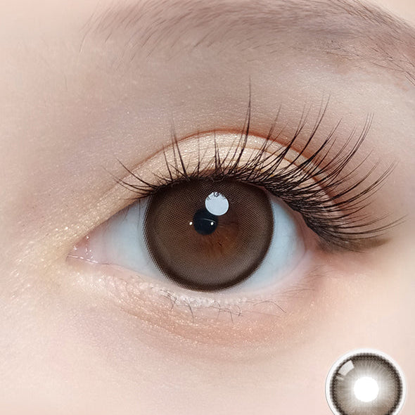 KIVR colored contacts eye close-up